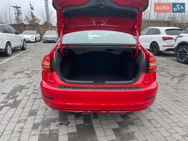 Красный Фольксваген Джетта, объемом двигателя 1.4 л и пробегом 84 тыс. км за 14500 $, фото 25 на Automoto.ua