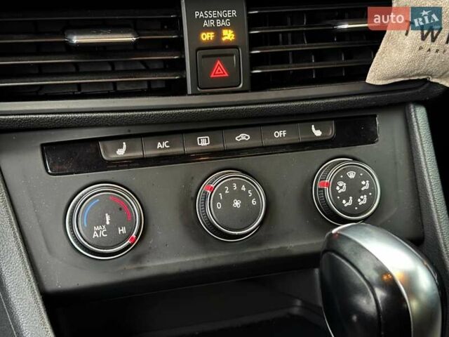 Красный Фольксваген Джетта, объемом двигателя 1.4 л и пробегом 84 тыс. км за 14000 $, фото 38 на Automoto.ua