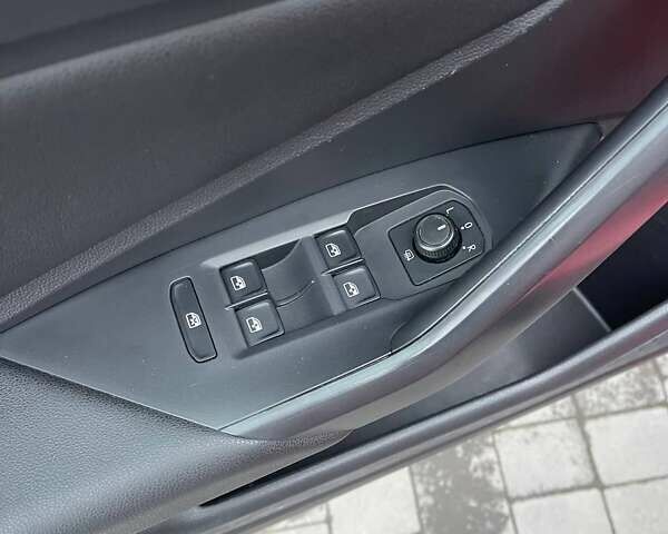 Красный Фольксваген Джетта, объемом двигателя 1.4 л и пробегом 84 тыс. км за 14500 $, фото 10 на Automoto.ua