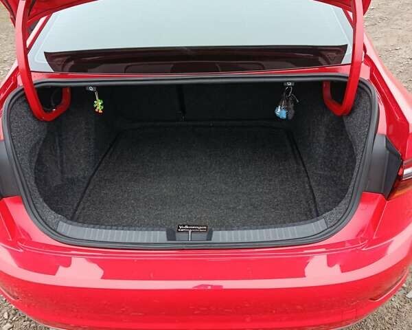 Красный Фольксваген Джетта, объемом двигателя 1.4 л и пробегом 93 тыс. км за 14400 $, фото 16 на Automoto.ua