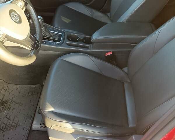 Червоний Фольксваген Джетта, об'ємом двигуна 1.4 л та пробігом 157 тис. км за 16000 $, фото 12 на Automoto.ua