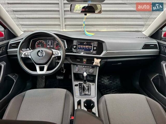 Красный Фольксваген Джетта, объемом двигателя 1.4 л и пробегом 84 тыс. км за 14000 $, фото 23 на Automoto.ua