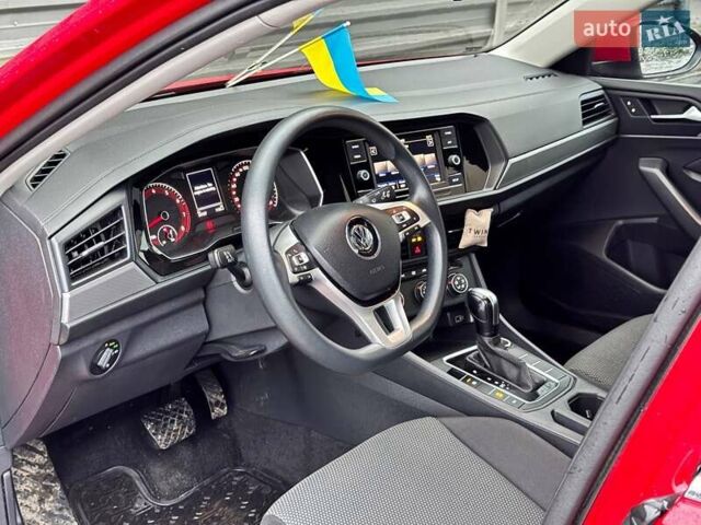 Красный Фольксваген Джетта, объемом двигателя 1.4 л и пробегом 84 тыс. км за 14000 $, фото 24 на Automoto.ua