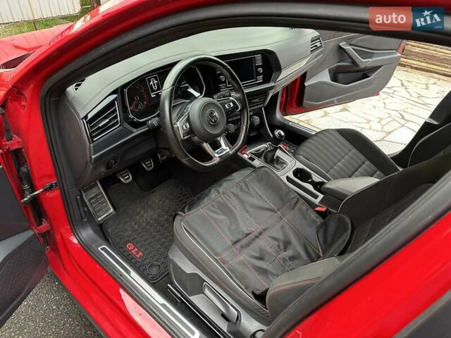 Червоний Фольксваген Джетта, об'ємом двигуна 1.98 л та пробігом 80 тис. км за 20000 $, фото 4 на Automoto.ua