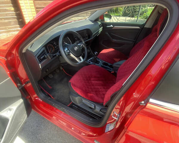 Червоний Фольксваген Джетта, об'ємом двигуна 1.4 л та пробігом 190 тис. км за 15000 $, фото 5 на Automoto.ua