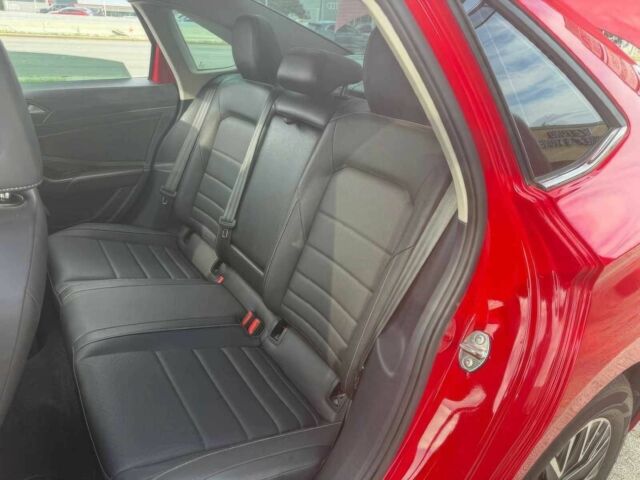 Красный Фольксваген Джетта, объемом двигателя 1.4 л и пробегом 24 тыс. км за 11700 $, фото 11 на Automoto.ua