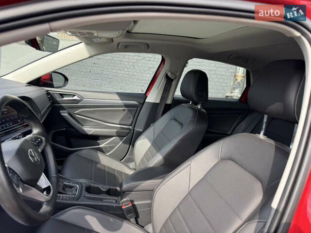 Фольксваген Джетта 2022 в Луцке на Automoto.ua Красный Фольксваген Джетта, объемом двигателя 1.5 л и пробегом 75 тыс. км за 19800 $, фото 29 на Automoto.ua