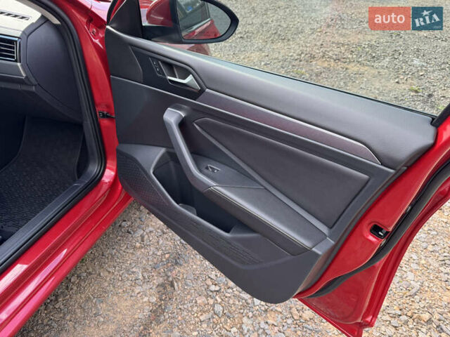 Червоний Фольксваген Джетта, об'ємом двигуна 1.5 л та пробігом 75 тис. км за 18800 $, фото 13 на Automoto.ua