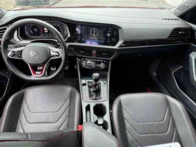 Червоний Фольксваген Джетта, об'ємом двигуна 2 л та пробігом 14 тис. км за 12000 $, фото 7 на Automoto.ua