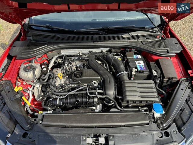 Червоний Фольксваген Джетта, об'ємом двигуна 1.5 л та пробігом 75 тис. км за 18800 $, фото 32 на Automoto.ua