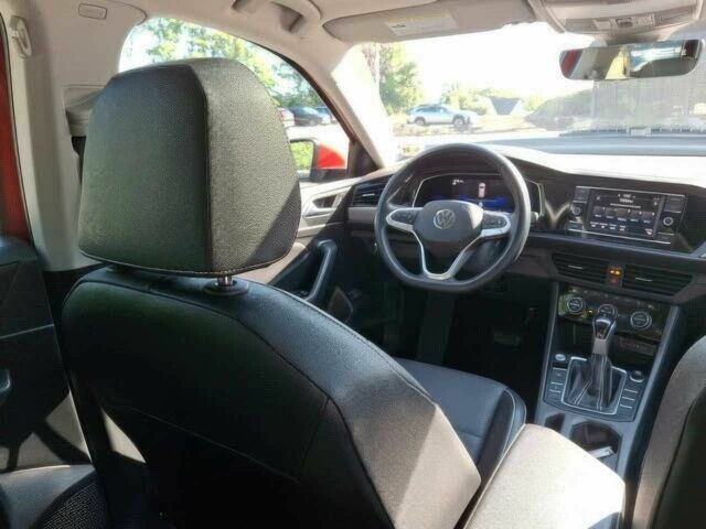 Червоний Фольксваген Джетта, об'ємом двигуна 1.5 л та пробігом 13 тис. км за 11500 $, фото 9 на Automoto.ua