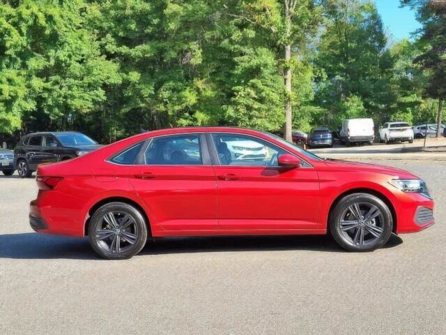 Червоний Фольксваген Джетта, об'ємом двигуна 1.5 л та пробігом 13 тис. км за 11500 $, фото 7 на Automoto.ua