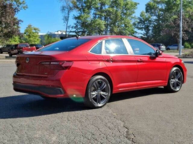 Червоний Фольксваген Джетта, об'ємом двигуна 1.5 л та пробігом 13 тис. км за 11500 $, фото 6 на Automoto.ua