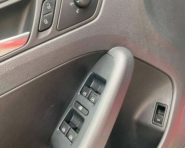 Фольксваген Джетта, объемом двигателя 2 л и пробегом 117 тыс. км за 10900 $, фото 25 на Automoto.ua