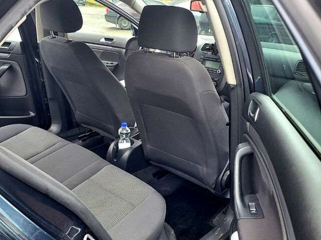 Фольксваген Джетта, об'ємом двигуна 1.6 л та пробігом 183 тис. км за 6800 $, фото 4 на Automoto.ua