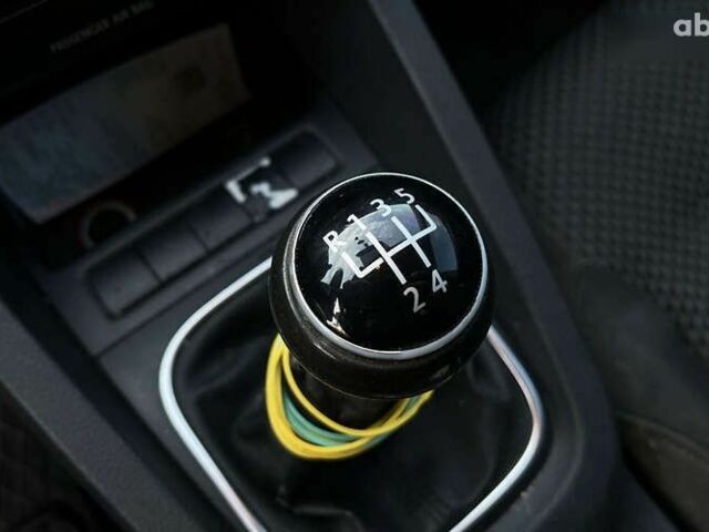 Фольксваген Джетта, об'ємом двигуна 1.6 л та пробігом 271 тис. км за 9300 $, фото 14 на Automoto.ua