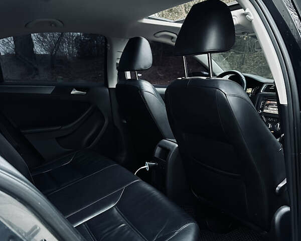 Фольксваген Джетта, объемом двигателя 2 л и пробегом 177 тыс. км за 11000 $, фото 5 на Automoto.ua