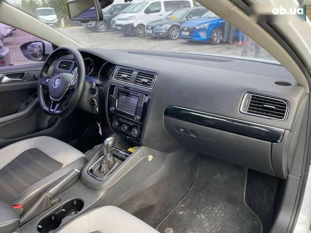 Фольксваген Джетта 2015 у Львові на Automoto.ua Фольксваген Джетта, об'ємом двигуна 2 л та пробігом 162 тис. км за 10900 $, фото 8 на Automoto.ua