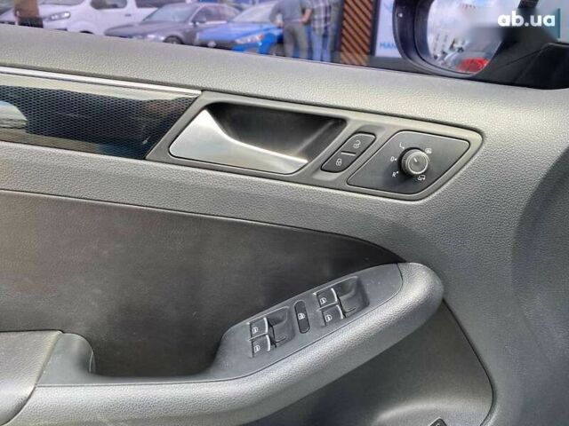 Фольксваген Джетта 2015 у Львові на Automoto.ua Фольксваген Джетта, об'ємом двигуна 2 л та пробігом 162 тис. км за 10900 $, фото 11 на Automoto.ua