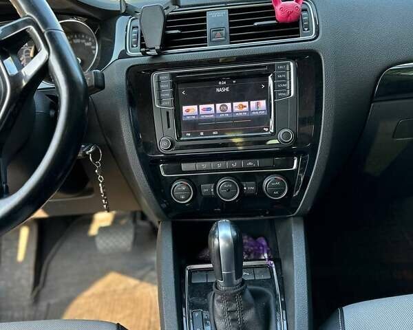 Фольксваген Джетта, объемом двигателя 1.6 л и пробегом 180 тыс. км за 12800 $, фото 3 на Automoto.ua