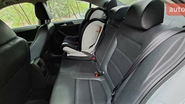 Фольксваген Джетта, объемом двигателя 1.4 л и пробегом 74 тыс. км за 12300 $, фото 3 на Automoto.ua