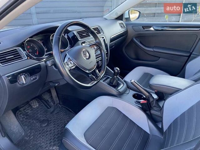 Фольксваген Джетта, объемом двигателя 1.6 л и пробегом 150 тыс. км за 10800 $, фото 12 на Automoto.ua