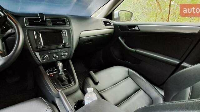 Фольксваген Джетта, объемом двигателя 1.4 л и пробегом 74 тыс. км за 12300 $, фото 4 на Automoto.ua