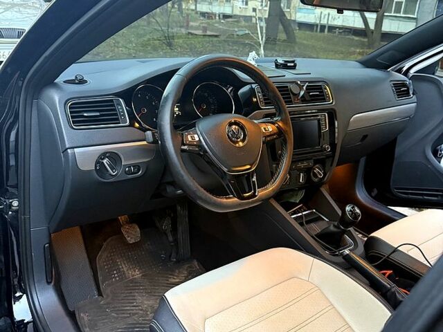 Фольксваген Джетта, об'ємом двигуна 1.8 л та пробігом 188 тис. км за 10000 $, фото 7 на Automoto.ua