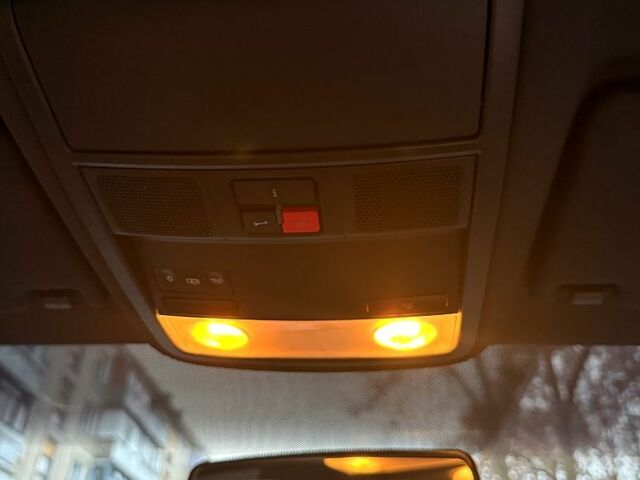 Фольксваген Джетта, об'ємом двигуна 1.8 л та пробігом 188 тис. км за 10000 $, фото 12 на Automoto.ua