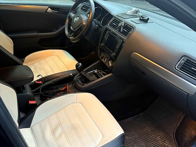 Фольксваген Джетта, об'ємом двигуна 1.8 л та пробігом 188 тис. км за 10000 $, фото 8 на Automoto.ua