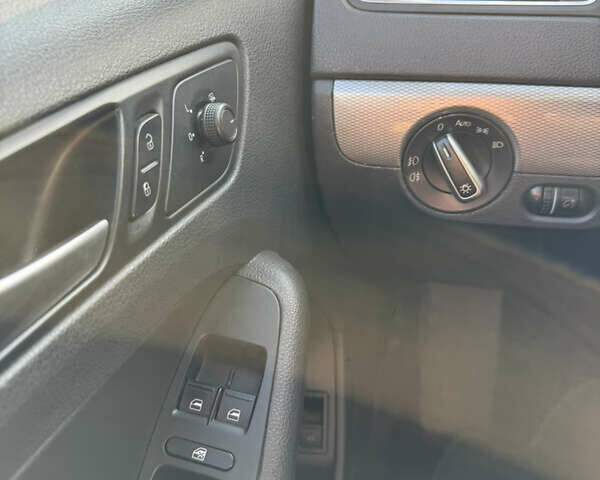 Фольксваген Джетта, объемом двигателя 1.4 л и пробегом 85 тыс. км за 10000 $, фото 10 на Automoto.ua