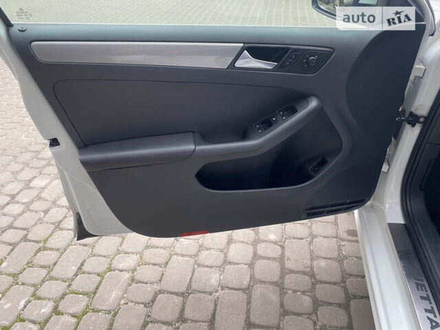 Фольксваген Джетта, объемом двигателя 1.4 л и пробегом 141 тыс. км за 12000 $, фото 14 на Automoto.ua