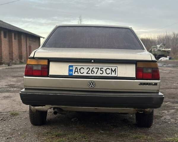 Желтый Фольксваген Джетта, объемом двигателя 1.6 л и пробегом 368 тыс. км за 950 $, фото 5 на Automoto.ua