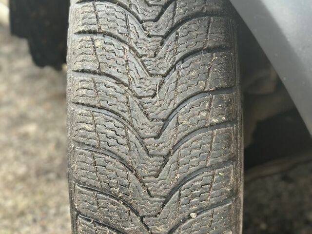 Желтый Фольксваген Джетта, объемом двигателя 1.6 л и пробегом 368 тыс. км за 950 $, фото 2 на Automoto.ua