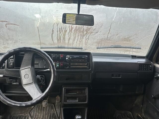 Желтый Фольксваген Джетта, объемом двигателя 1.6 л и пробегом 368 тыс. км за 950 $, фото 4 на Automoto.ua