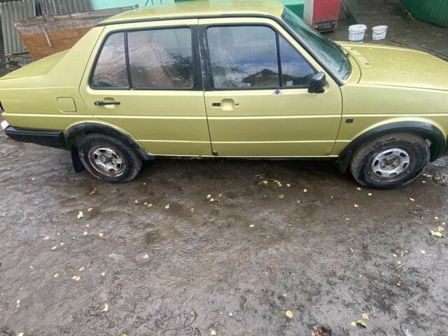 Желтый Фольксваген Джетта, объемом двигателя 1 л и пробегом 2 тыс. км за 350 $, фото 4 на Automoto.ua