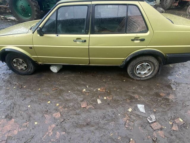 Желтый Фольксваген Джетта, объемом двигателя 1 л и пробегом 2 тыс. км за 350 $, фото 2 на Automoto.ua