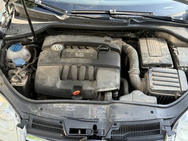 Серый Фольксваген Джетта, объемом двигателя 1.6 л и пробегом 320 тыс. км за 3300 $, фото 4 на Automoto.ua