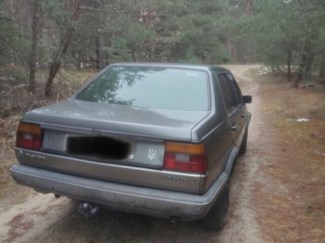 Серый Фольксваген Джетта, объемом двигателя 1.6 л и пробегом 500 тыс. км за 750 $, фото 4 на Automoto.ua