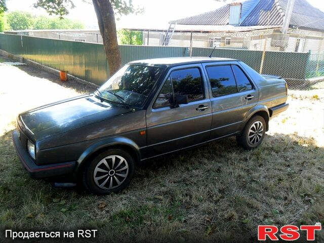 Серый Фольксваген Джетта, объемом двигателя 1.6 л и пробегом 100 тыс. км за 1250 $, фото 1 на Automoto.ua