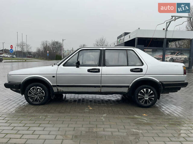 Серый Фольксваген Джетта, объемом двигателя 1.6 л и пробегом 150 тыс. км за 1000 $, фото 1 на Automoto.ua