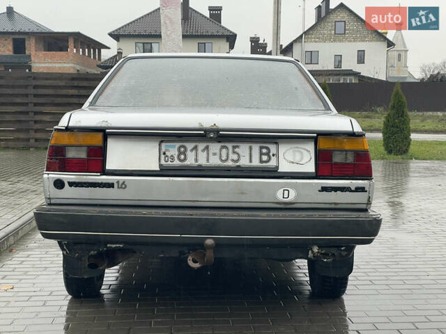 Серый Фольксваген Джетта, объемом двигателя 1.6 л и пробегом 150 тыс. км за 1000 $, фото 2 на Automoto.ua