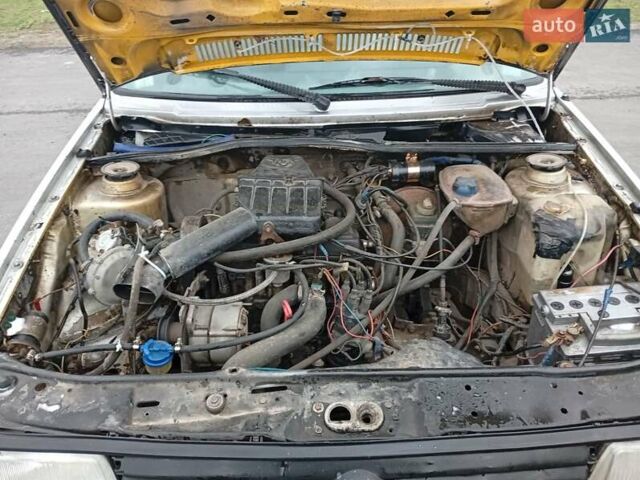 Серый Фольксваген Джетта, объемом двигателя 1.8 л и пробегом 380 тыс. км за 1500 $, фото 3 на Automoto.ua