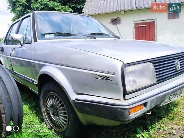 Серый Фольксваген Джетта, объемом двигателя 1.3 л и пробегом 200 тыс. км за 550 $, фото 2 на Automoto.ua