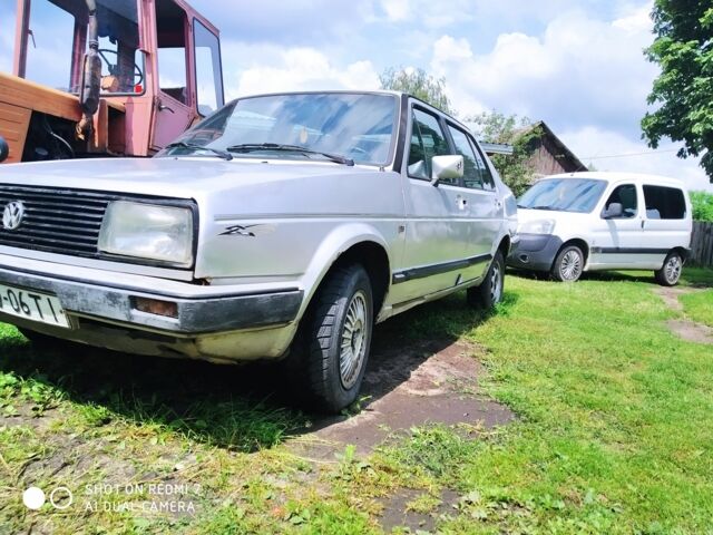 Сірий Фольксваген Джетта, об'ємом двигуна 1 л та пробігом 234 тис. км за 450 $, фото 2 на Automoto.ua