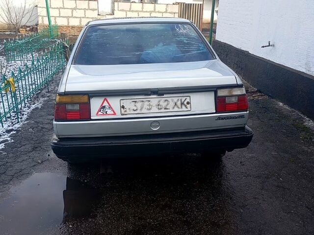 Серый Фольксваген Джетта, объемом двигателя 1.8 л и пробегом 400 тыс. км за 1150 $, фото 1 на Automoto.ua