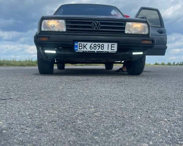 Сірий Фольксваген Джетта, об'ємом двигуна 1.8 л та пробігом 100 тис. км за 1000 $, фото 4 на Automoto.ua