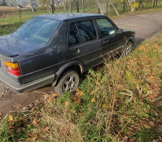 Серый Фольксваген Джетта, объемом двигателя 1.8 л и пробегом 3 тыс. км за 850 $, фото 2 на Automoto.ua