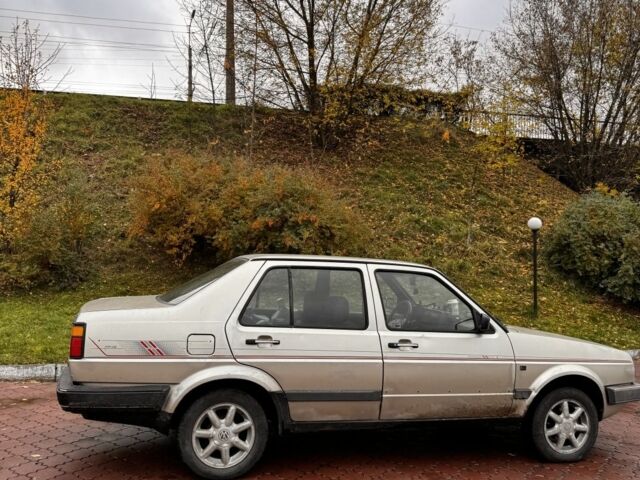 Серый Фольксваген Джетта, объемом двигателя 1.6 л и пробегом 250 тыс. км за 1300 $, фото 7 на Automoto.ua