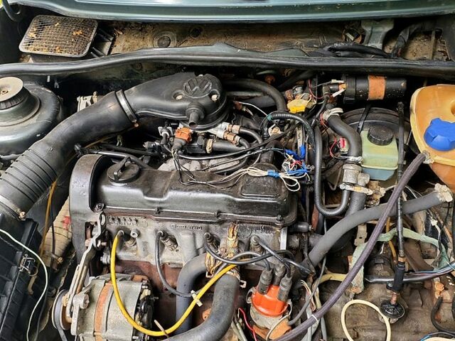 Сірий Фольксваген Джетта, об'ємом двигуна 1.8 л та пробігом 300 тис. км за 1050 $, фото 9 на Automoto.ua